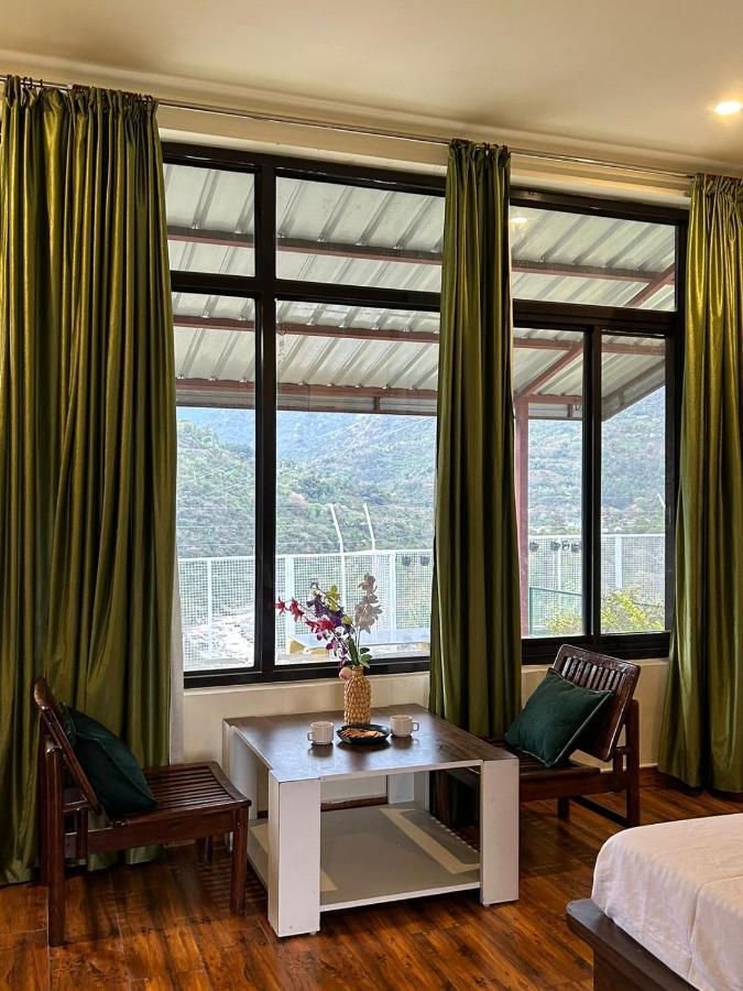 Dhauladhar View Village Resort Дармсала Экстерьер фото