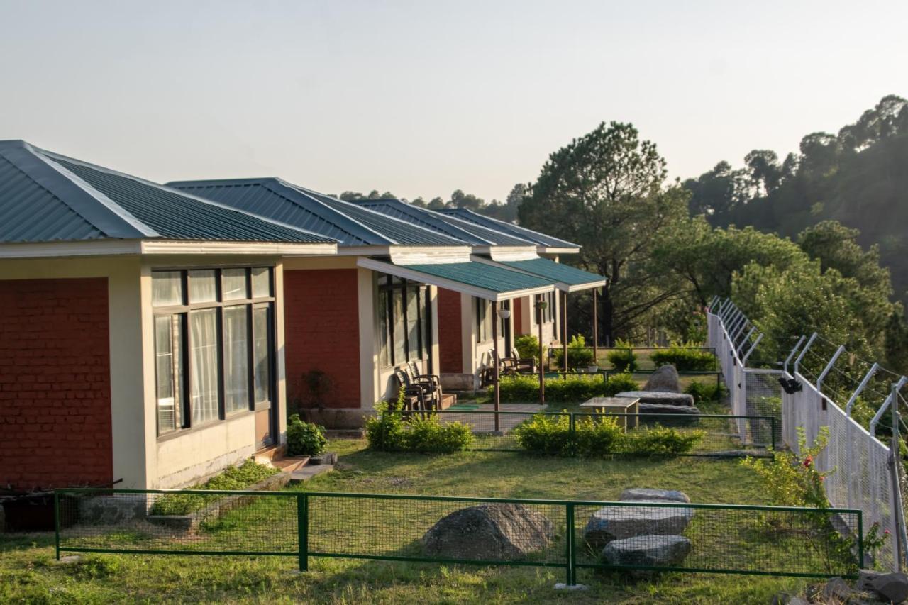 Dhauladhar View Village Resort Дармсала Экстерьер фото