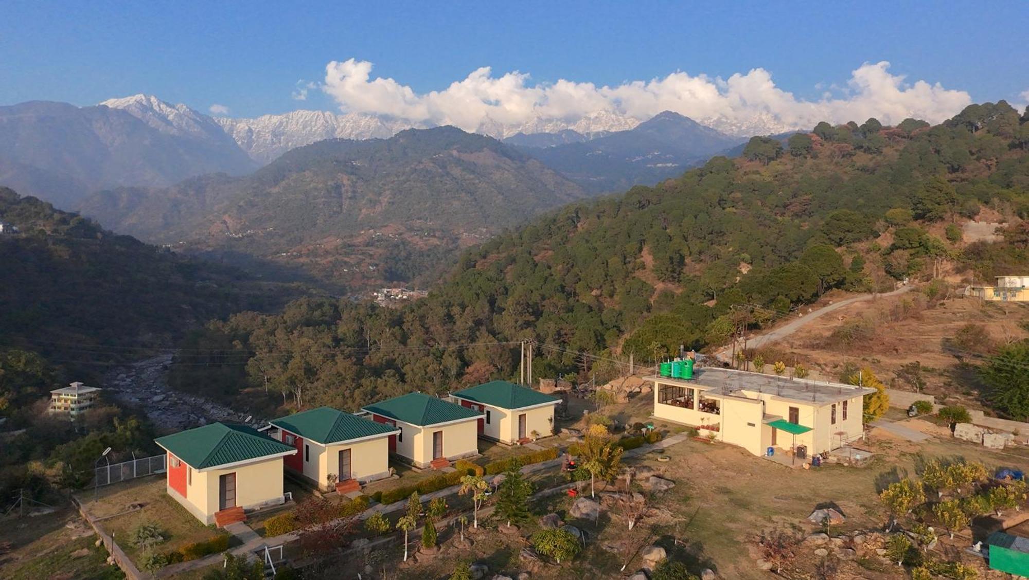 Dhauladhar View Village Resort Дармсала Экстерьер фото